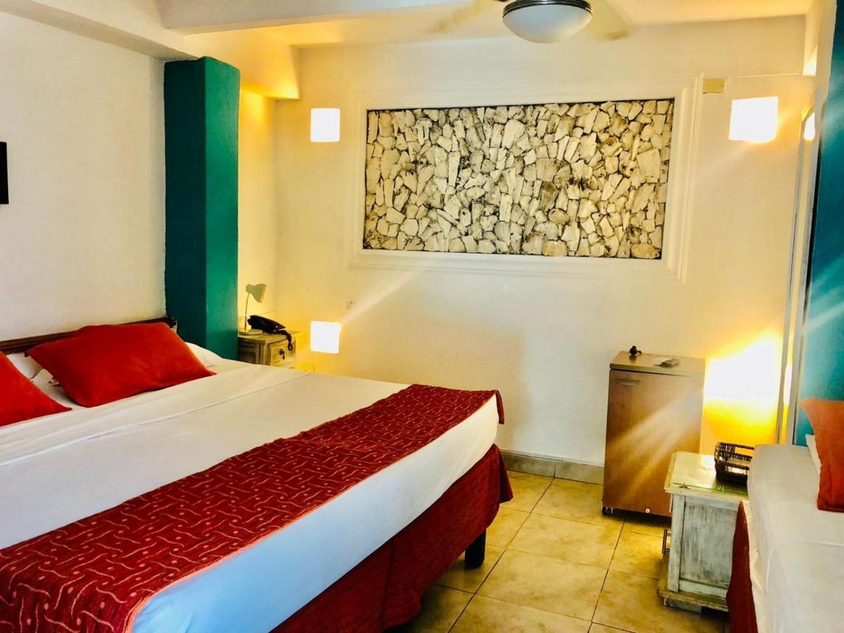 Antigua Calle Almudena Hotel Cartagena Bagian luar foto